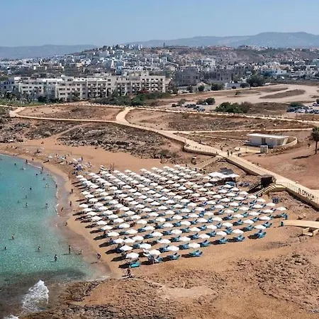 Seaview With Garden & Pool Apartment Paphos