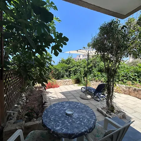 Seaview With Garden & Pool *