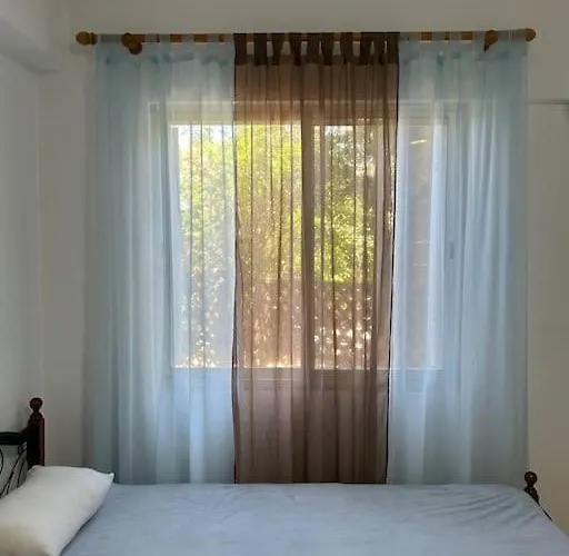 Daire Seaview With Garden & Pool