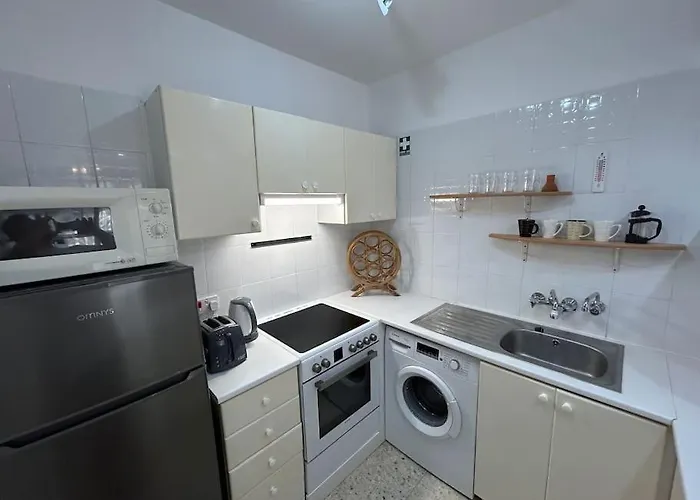 Seaview With Garden & Pool