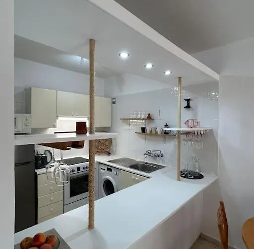 Seaview With Garden & Pool