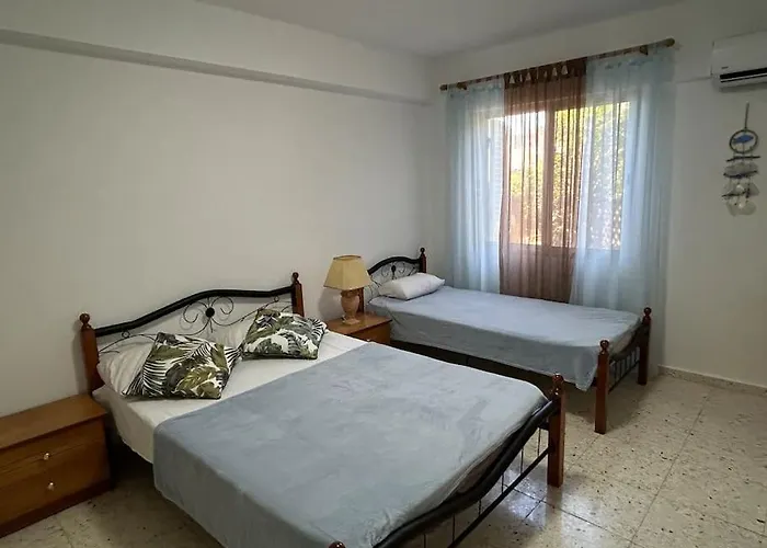 Seaview With Garden & Pool Daire *