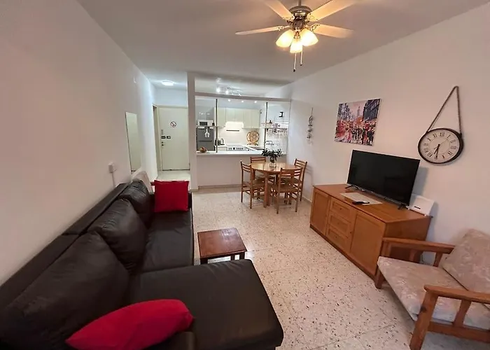 Daire Seaview With Garden & Pool Pafos