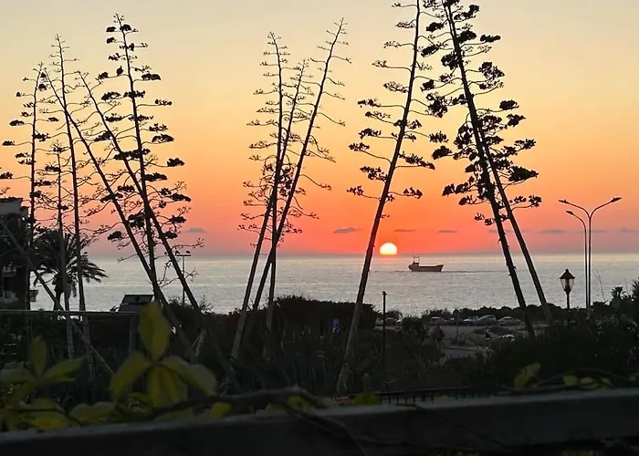 Seaview With Garden & Pool * Pafos