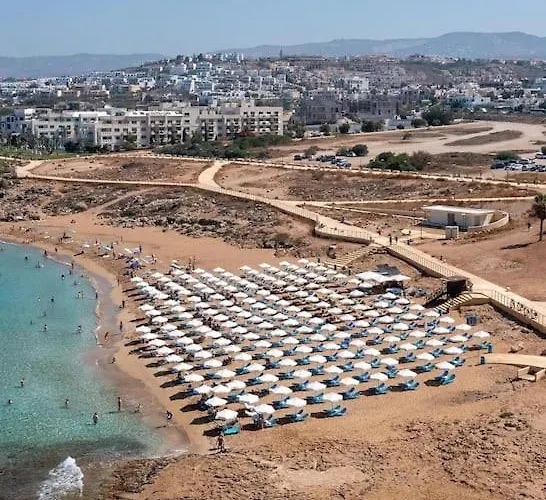 Seaview With Garden & Pool Daire Pafos