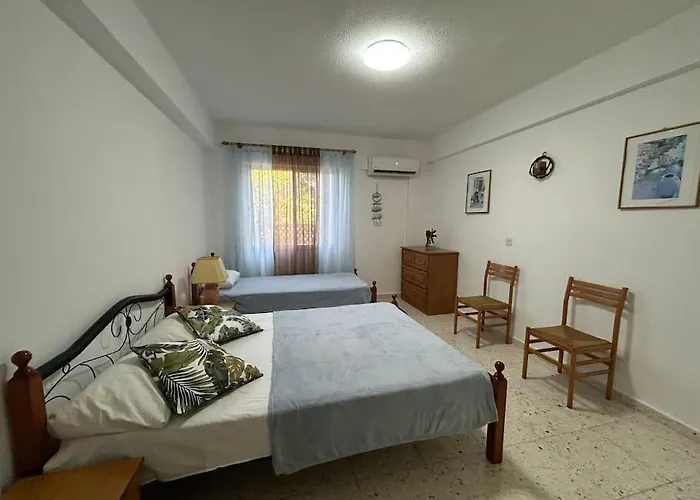 Seaview With Garden & Pool * Pafos