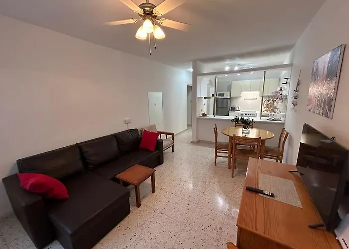 Seaview With Garden & Pool Daire *