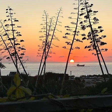 Seaview With Garden & Pool * Paphos